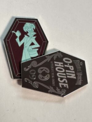 Haunted Mansion Ezra O-Pin House coffin pin LE250 Slides open