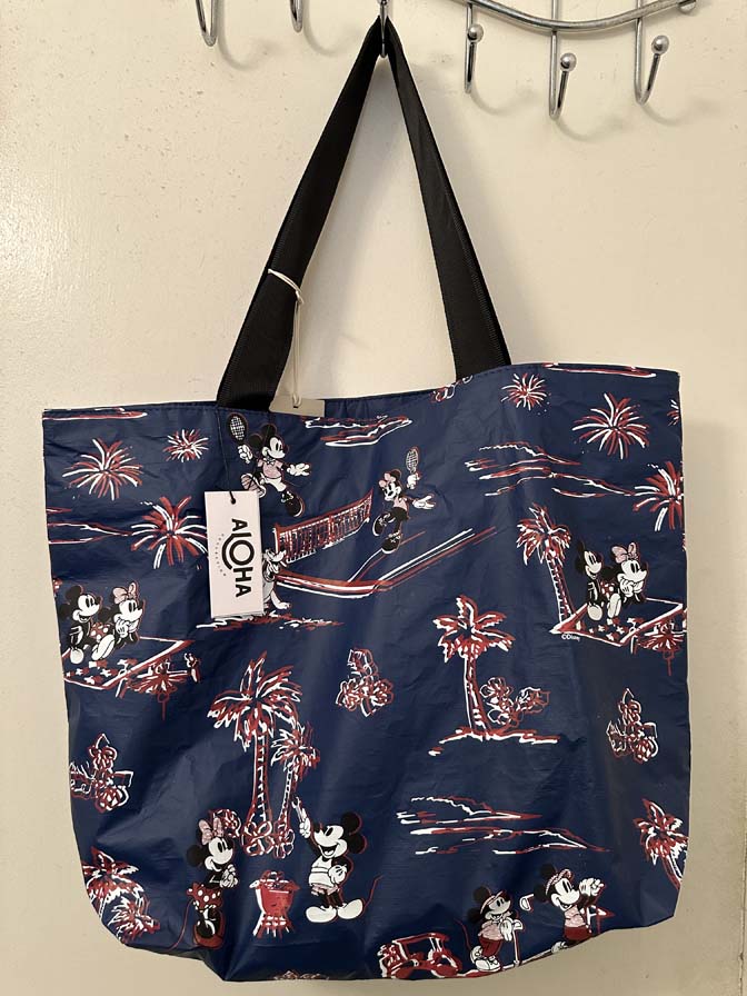 Disney Tommy Bahama Aloha Collection Summer Kickoff Day Tripper Tote