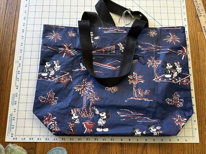 Disney Tommy Bahama Aloha Collection Summer Kickoff Day Tripper Tote - Image 4