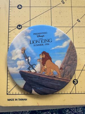 1994 Disney The Lion King Rafiki presenting Simba on Pride Rock button