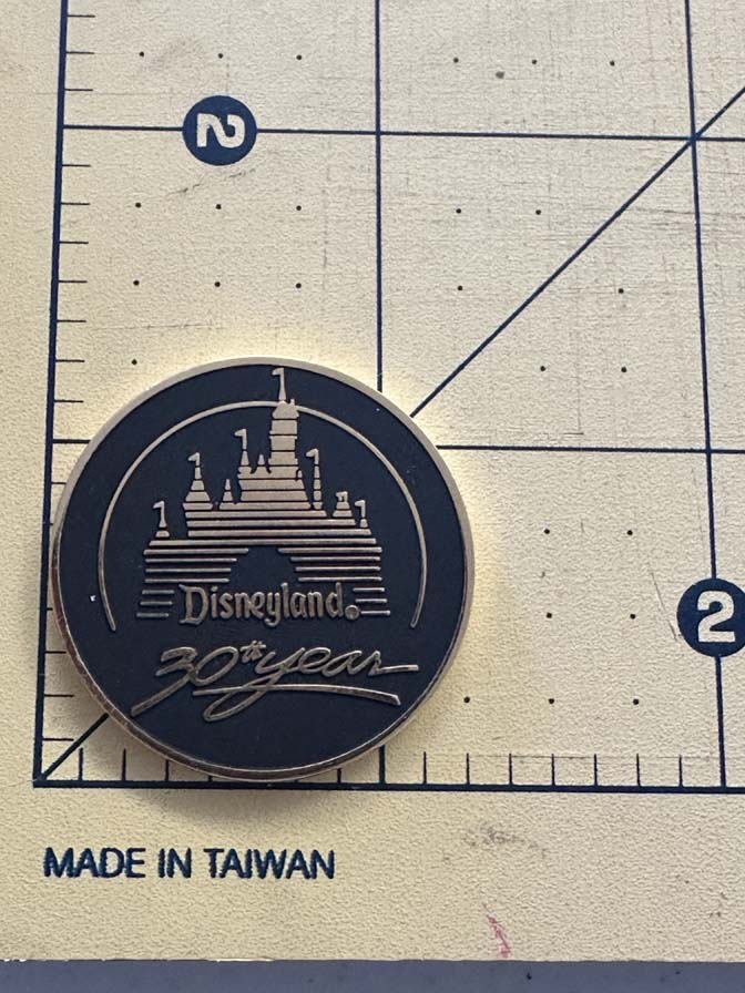 1985 Disneyland 30th Anniversary commemorative medallion - Image 5