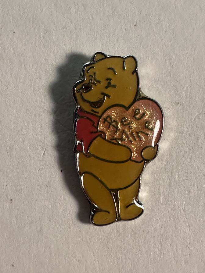 Japan - Pooh - Through the Holidays - Mini 8 Pin Set - JDS - Image 3