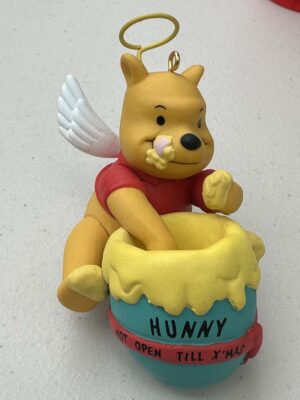 vintage Grolier Disney Winnie the Pooh Angel Christmas Magic ornament