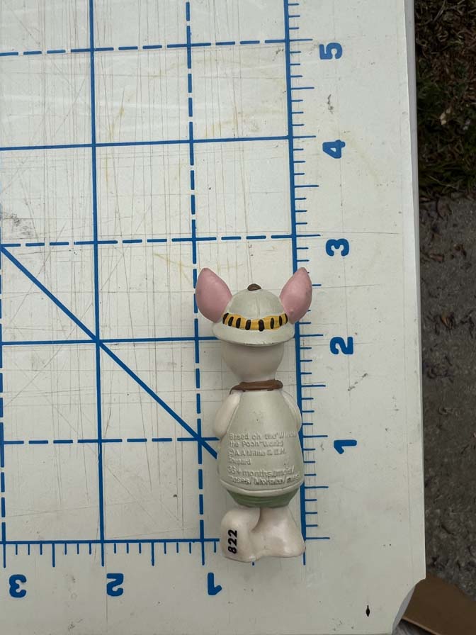 Piglet figurine PVC - Image 2