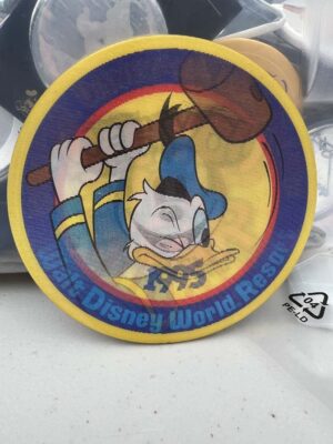 1995 Walt Disney World Disneyana Convention lenticular button featuring Donald Duck