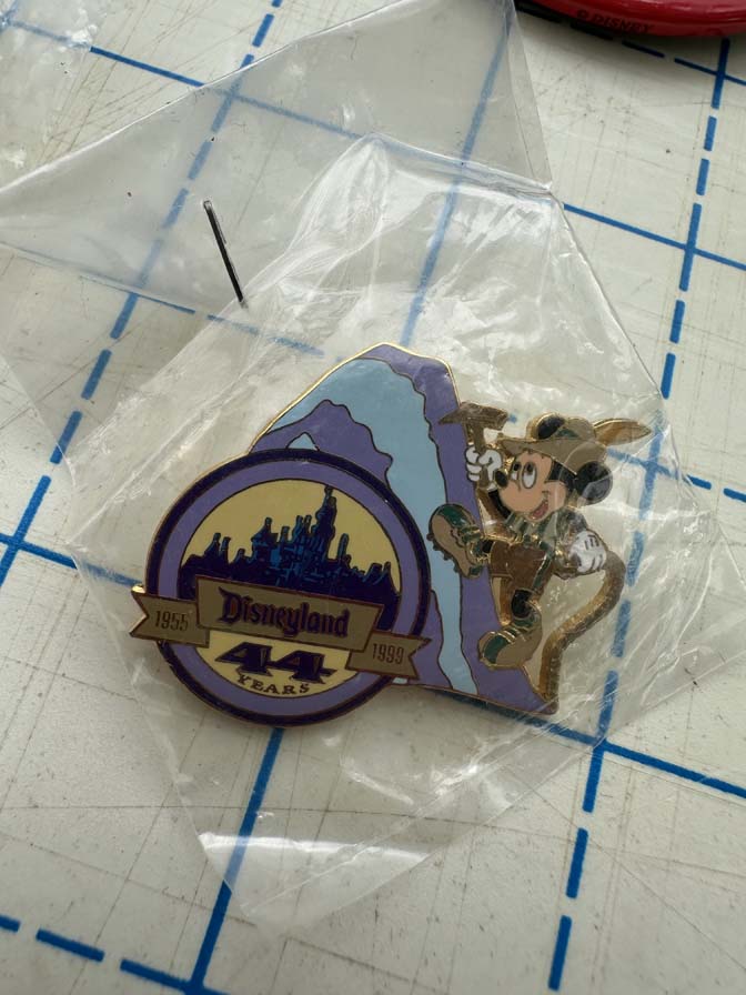 complete 1999 Disneyland 44th Anniversary "Conquering the Mountains" collector's set - Image 9