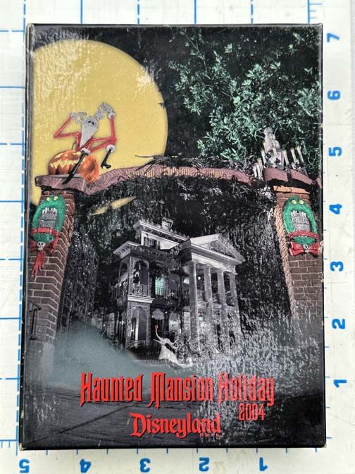 Disney Haunted Mansion Holiday 2004 Jumbo Pin LE750 - Image 3
