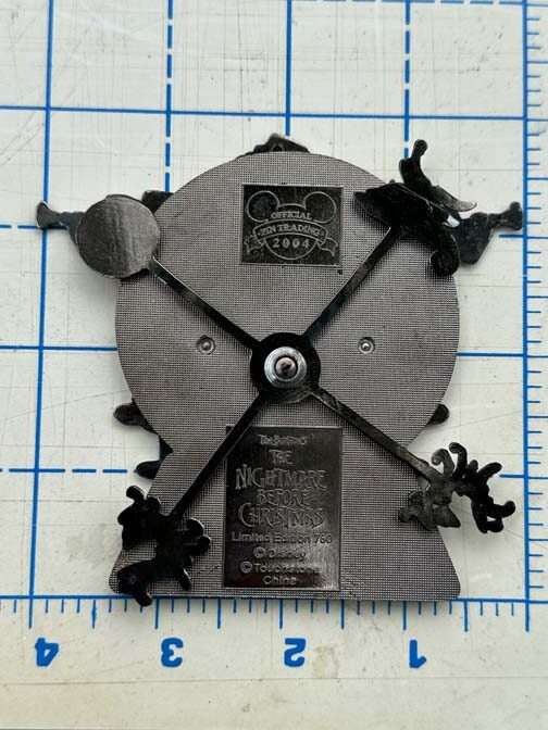 Disney Haunted Mansion Holiday 2004 Jumbo Pin LE750 - Image 2
