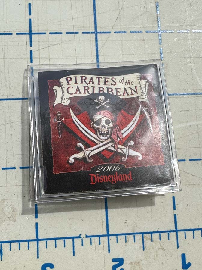 Disneyland 2006 Pirates of the Caribbean Coin in plastic sleeve - Image 2