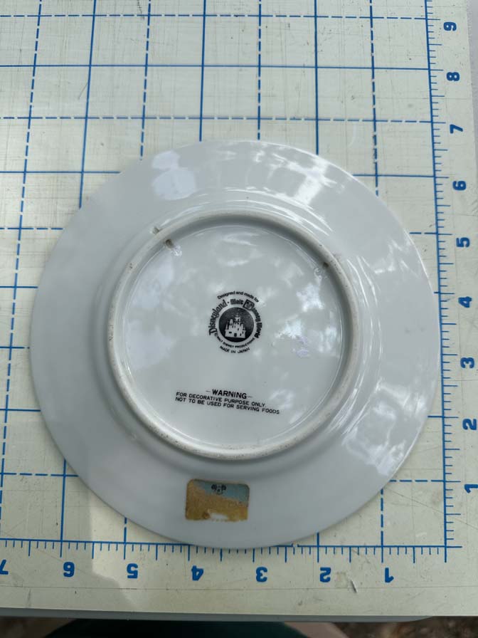 Vintage Disneyland souvenir plate featuring Sleeping Beauty Castle - Image 2