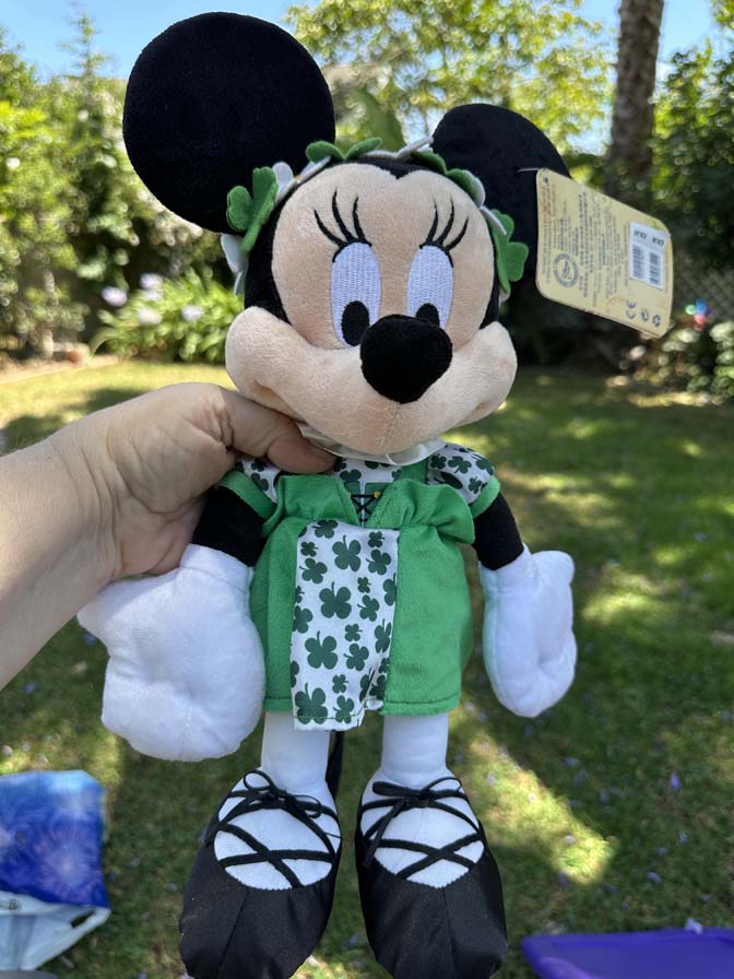 Disney Store Authentic Dublin Irish Shamrocks Minnie and Mickey New with tags featuring detailed clover patterns on their clothing - Image 8