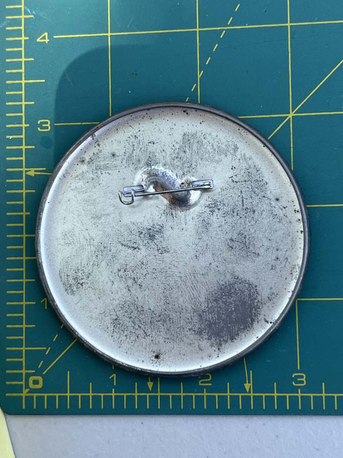 Disney Parks button celebrating the release of Star Wars: The Force Awakens - Image 2