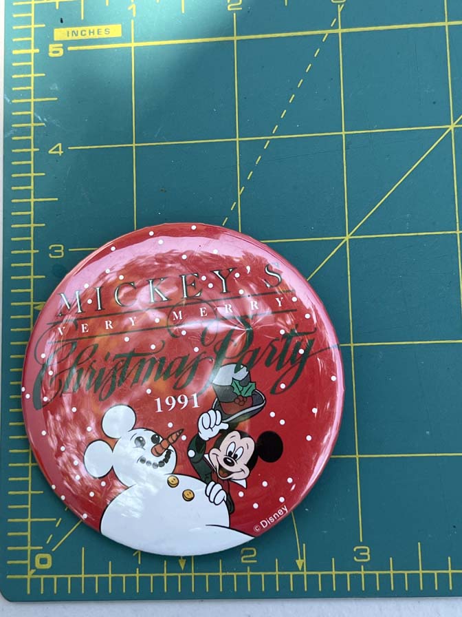 Walt Disney World Mickey's Very Merry Christmas Party 1991 button